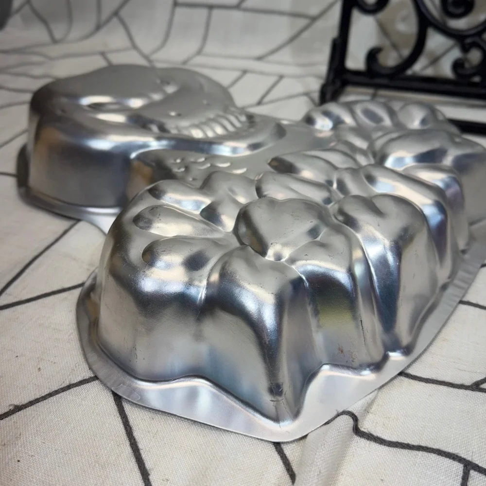 Wilton T-Rex Dinosaur Cake Pan 14